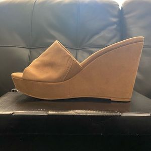 Torrid Medium brown platform slide wedges